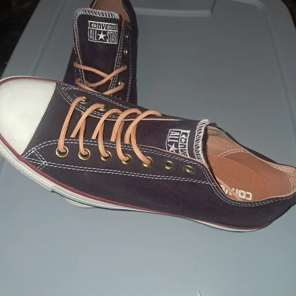 Casual Low-Top Converse Canvas Sneakers in Dark Brown with Tan Accents - Picture 4 of 6